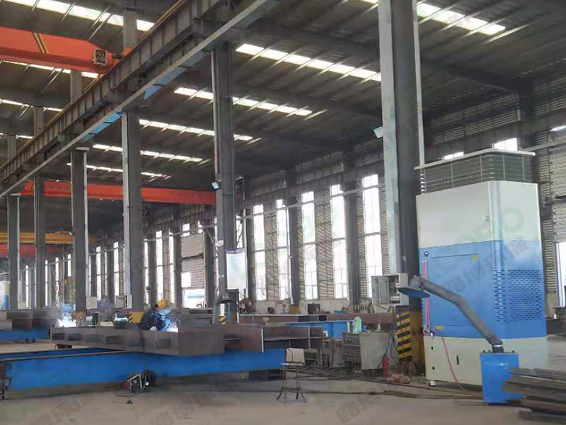 自循環(huán)焊煙凈化器設(shè)備.jpg 自循環(huán)焊煙凈化器設(shè)備.jpg