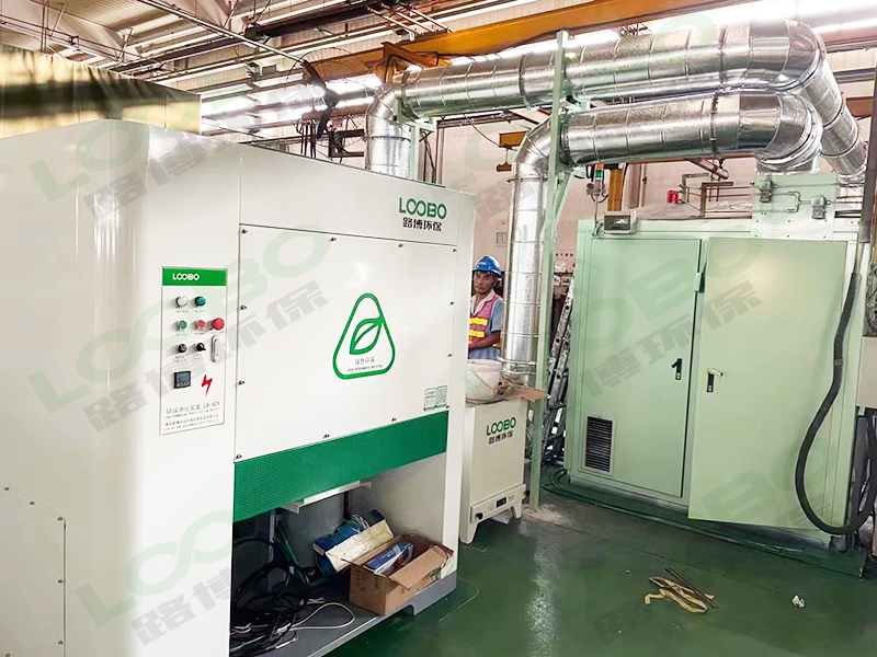 某機(jī)械制造廠自動(dòng)焊房除塵設(shè)備，選用濾筒除塵一體機(jī)，全面凈化